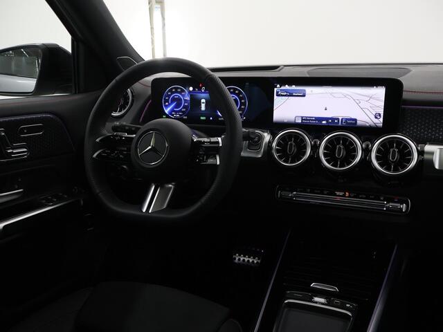 Mercedes-Benz EQB 250+ AMG Line 71 kWh | head-up display | Burmester | 360 graden camera | Elektrisch bedienbaar panorama-dak