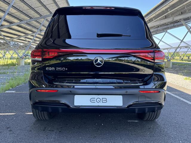 Mercedes-Benz EQB 250+ Business Edition 71 kWh | AMG-line | Night | Sfeerverlichting | Dodehoek assistent | Apple Carplay | Achteruitrijcamera | Stoelverwarming | DAB+ Radio |