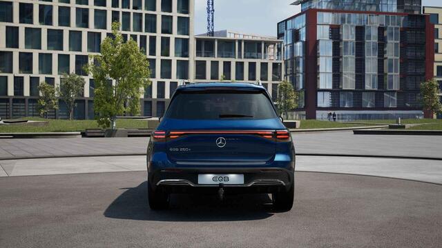 Mercedes-Benz EQB 250+ Business Solution AMG 71 kWh | panoramadak | Memory stoelen | dodehoek detectie | warmtewerend glas