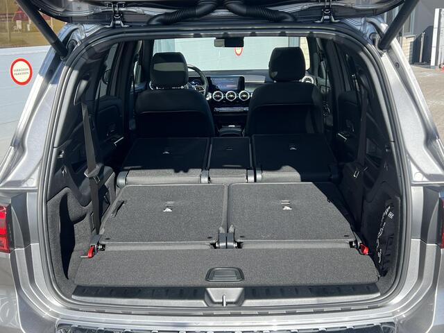 Mercedes-Benz EQB 250+ Business LIMITED | Panoramadak | Derde Zitrij | DISTRONIC Afstandsassistent | Dodehoekassistent | Privacy Glas Achter | Apple CarPlay | Android Auto | Sfeerverlichting | Stoelverwarming | Achteruitrijcamera | Elektrische Achterklep