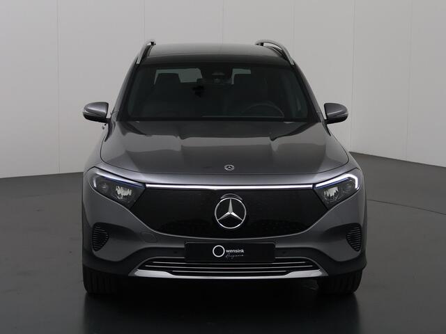 Mercedes-Benz EQB 250+ Luxury Line 71 kWh | Achteruitrijcamera | Panoramaschuifdak | DAB + | Stoelverwarming | Keyless go |
