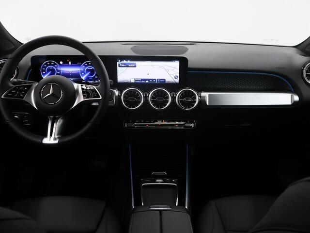 Mercedes-Benz EQB 250+ Luxury Line 71 kWh | Achteruitrijcamera | Panoramaschuifdak | DAB + | Stoelverwarming | Keyless go |