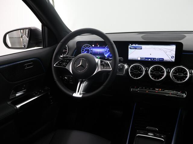 Mercedes-Benz EQB 250+ Luxury Line 71 kWh | Achteruitrijcamera | Panoramaschuifdak | DAB + | Stoelverwarming | Keyless go |