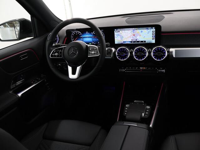 Mercedes-Benz EQB 250 Business Line | 7 persoons | Dodehoek ass. | Stoelverwarming | Sfeerverlichting | Achteruitrijcamera