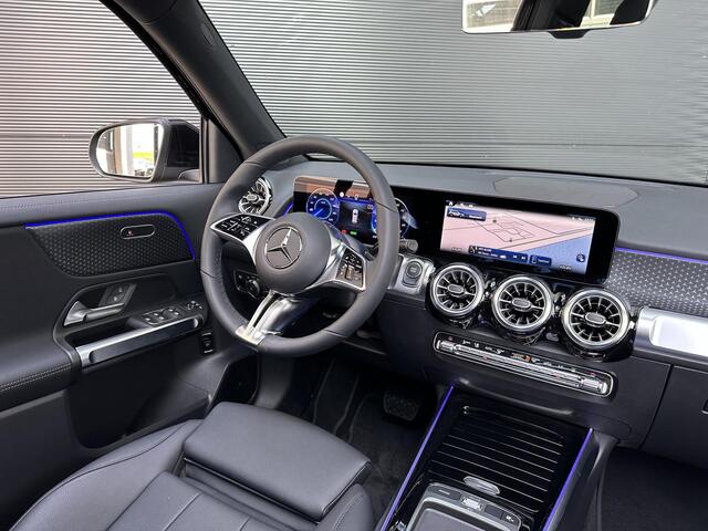 Mercedes-Benz EQB 250+ | Panoramadak | Luxury Line Mercedes-Benz EQB 250+ Luxury Line | Panoramadak | Achteruitrijcamera | Stoelverwarming | Sfeerverlichting