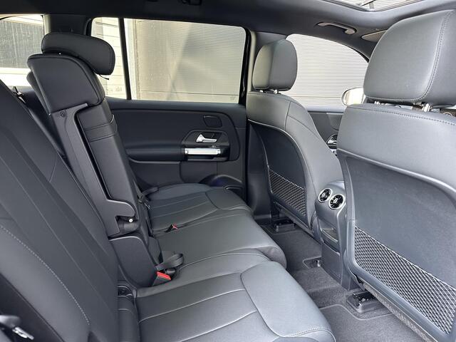 Mercedes-Benz EQB 250+ | Panoramadak | Luxury Line Mercedes-Benz EQB 250+ Luxury Line | Panoramadak | Achteruitrijcamera | Stoelverwarming | Sfeerverlichting