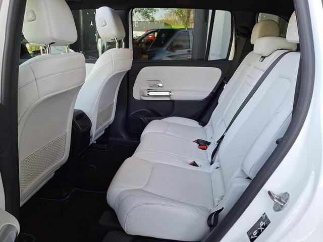 Mercedes-Benz EQB 350 4MATIC Edition 1 | Grijs Leder | Panormadak | Achteruitrijcamera | Stoelverwarming | Sfeerverlichting | Elektrische achterklep