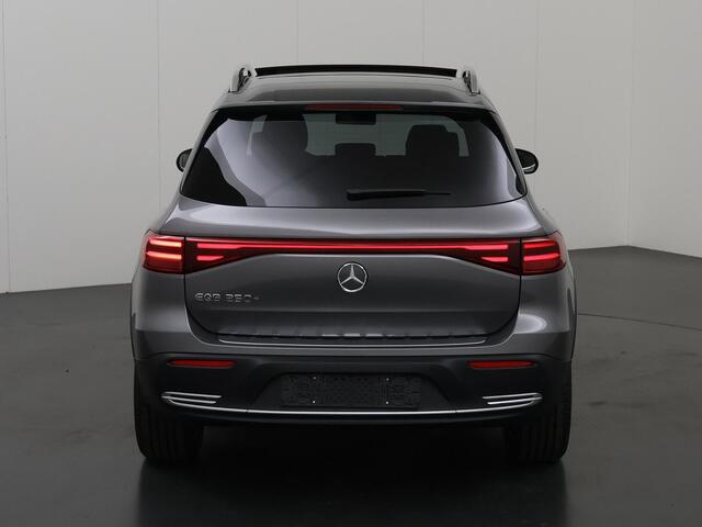 Mercedes-Benz EQB 250+ Luxury Line 71 kWh | Panoramadak | Sfeerverlichting | Stoelverwarming | Parkeercamera | Adaptieve Cruise Control* |