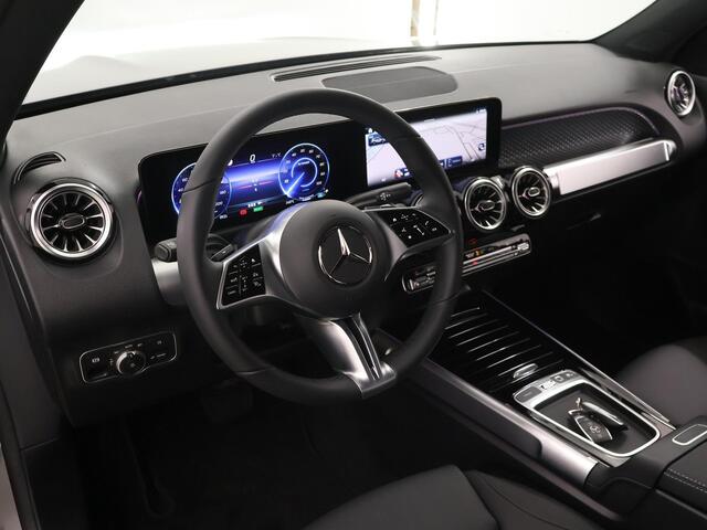 Mercedes-Benz EQB 250+ Luxury Line 71 kWh | Panoramadak | Sfeerverlichting | Stoelverwarming | Parkeercamera | Adaptieve Cruise Control* |