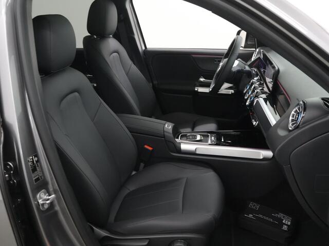 Mercedes-Benz EQB 250+ Luxury Line 71 kWh | Panoramadak | Sfeerverlichting | Stoelverwarming | Parkeercamera | Adaptieve Cruise Control* |