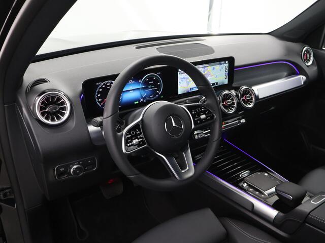 Mercedes-Benz EQB 250 Business Line | 7 persoons | Dodehoek ass. | Stoelverwarming | Sfeerverlichting | Achteruitrijcamera