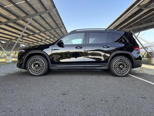 Mercedes-Benz EQB 250+ AMG-line | Night | Apple Carplay | Dodehoek assistent | 20 inch Multispaaks | Sfeerverlichting | Stoelverwarming | Elektrische Achterklep |
