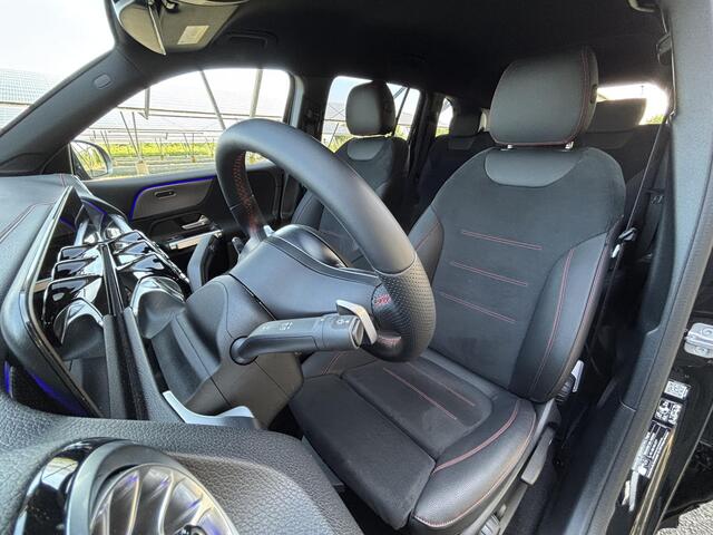 Mercedes-Benz EQB 250+ AMG-line | Night | Apple Carplay | Dodehoek assistent | 20 inch Multispaaks | Sfeerverlichting | Stoelverwarming | Elektrische Achterklep |
