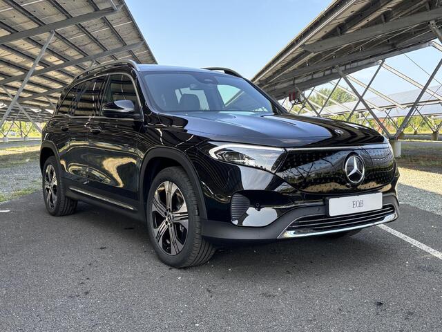 Mercedes-Benz EQB 250+ Luxury Line | Panoramadak | Winterpakket | Memory Stoelen | Keyless Go | Sfeerverlichting | Getint Glas | Apple Carplay |