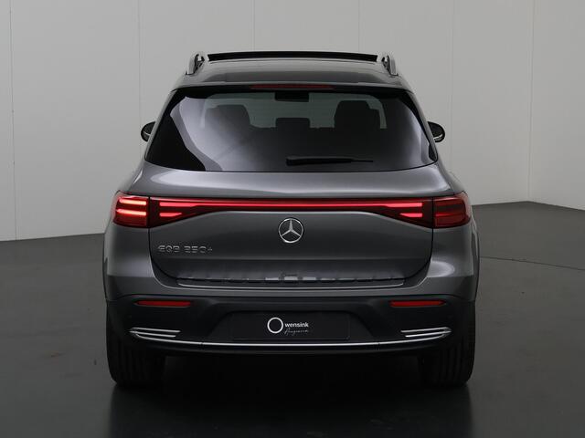 Mercedes-Benz EQB 250+ Luxury Line 71 kWh | Panoramaschuifdak | Stoelverwarming | Parktronic | Premium pakket |