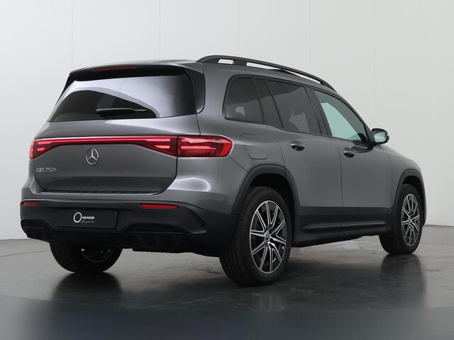 Mercedes-Benz EQB 250+ Business Solution AMG 71 kWh | Panoramadak | Winter-pakket | Trekhaak | Burmester | Head-up display | Memory zetels | Nightpakket