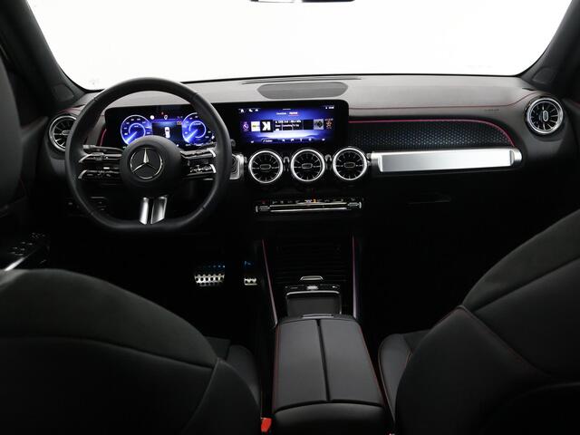 Mercedes-Benz EQB 250+ Business Solution AMG 71 kWh | Panoramadak | Winter-pakket | Trekhaak | Burmester | Head-up display | Memory zetels | Nightpakket