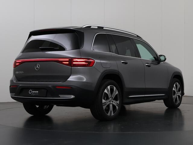 Mercedes-Benz EQB 250+ Luxury Line 71 kWh | Panoramaschuifdak | 19" LM velgen | Getint Glas | 360 camera | Winterpakket | Stuurverwarming |