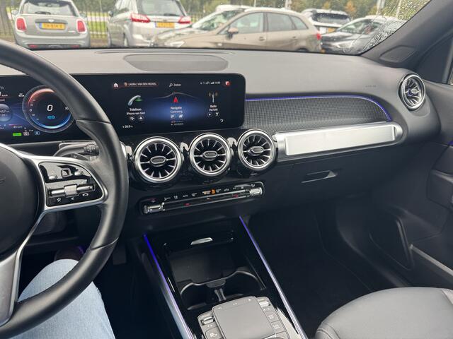 Mercedes-Benz EQB 250+ Luxury Line 71 kWh / Camera / Apple CarPlay / Half leder / Keyless / 18'' / Navigatie / DAB / Dodehoek / Cruise Control