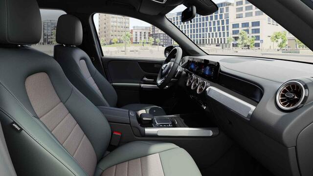 Mercedes-Benz EQB 300 4MATIC Luxury Line 67 kWh | Night | 360 graden camera | Stoelverwarming | Sfeerverlichting |