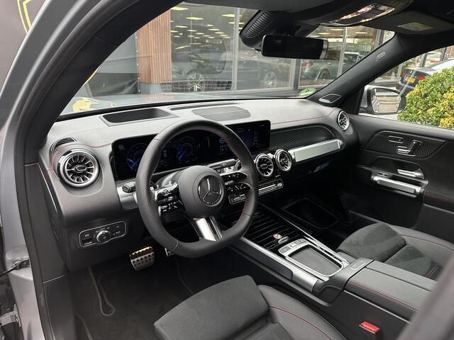 Mercedes-Benz EQB 250+ AMG Line 7p. 71 kWh 7 persoons Wide Screen Ambient verlichting Head Up Burmester