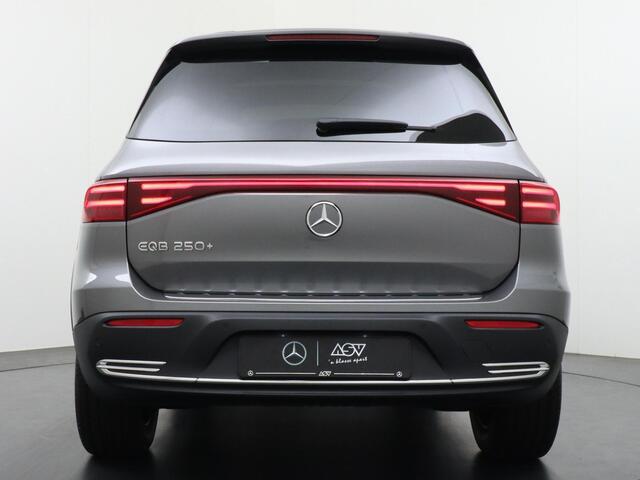 Mercedes-Benz EQB 250+ Business Solution Luxury 7pers. 71 kWh Accu | Distronic Cruise Control | Panorama - Schuifdak | 360° Camera | DAB+ Radio | Voorstoelen Verwarmd | Apple Carplay & Android Auto