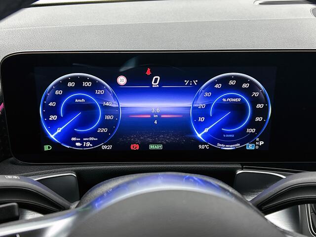 Mercedes-Benz EQB 250+ Business Solution Luxury 71 kWh | Panoramaschuifdak | Smartphone integratie | Dodehoekassistent | Extra USB-poorten | Stoelverwarming | Sfeerverlichting | EASY PACK achterklep |