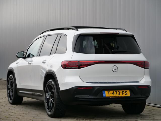 Mercedes-Benz EQB 300 4MATIC AMG Line 7p. 67 kWh Automaat Panoramadak / 19Inch / Led / Stoelverwarming / SOH 96,7%