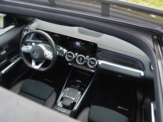 Mercedes-Benz EQB 250 AMG Line 67 kWh | SOH 95% | Panoramadak | Head-Up Display | 360 Camera | Sfeerverlichting |