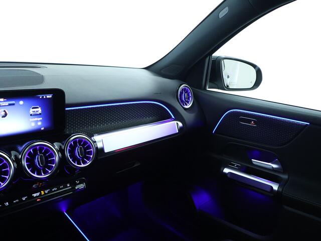 Mercedes-Benz EQB 250+ Essential Line 7p. 71 kWh | Parkeerpakket met achteruitrijcamera | Essential Plus pakket | EASY PACK achterklep | Zitcomfortpakket | Extra USB-poorten | Dodehoekassistent | Verwarmde stoelen vooraan |