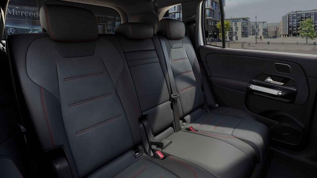 Mercedes-Benz EQB 300 4MATIC AMG Line 67 kWh | Night | Panoramadak | Burmester | 360 graden camera | Rijassistentiepakket |