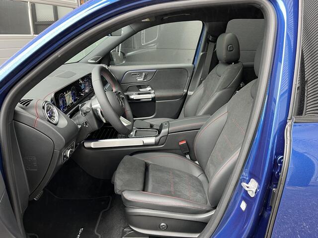 Mercedes-Benz EQB 250+ AMG Line | Rijassistentiepakket | Premium Pakket | Night Pakket | Winter Pakket | Panoramadak | Trekhaak | Elektrisch Verstelbare Stoelen + Memory | Burmester Surround Sound | 360° Camera | Head-up Display | Apple CarPlay | Android Auto