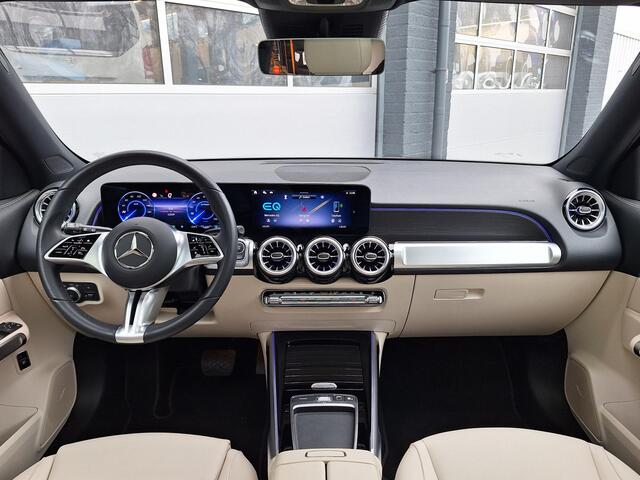 Mercedes-Benz EQB 250+ Luxury Line | Beige Interieur | Panoramadak | Dodehoekassistent | Apple CarPlay | Android Auto | Advanced Sound System | Sfeerverlichting | Stoelverwarming | Verschuifbare Achterstoelen | Achteruitrijcamera | Elektrisch Inklapbare Buitenspiegels