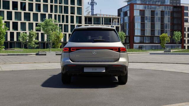 Mercedes-Benz EQB 300 4MATIC AMG Line | Panorama-schuifdak | Elec voorstoelen | Rijassistentiepakket | 19" AMG velgen | Apple carplay