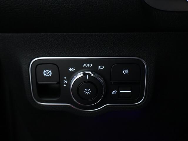 Mercedes-Benz EQB 250+ Business Solution 71 kWh | Parkeerpakket met achteruitrijcamera | EASY PACK achterklep | Verwarmde stoelen vooraan | Extra USB-poorten | Sfeerverlichting | Zitcomfortpakket | Licht- en zicht pakket |