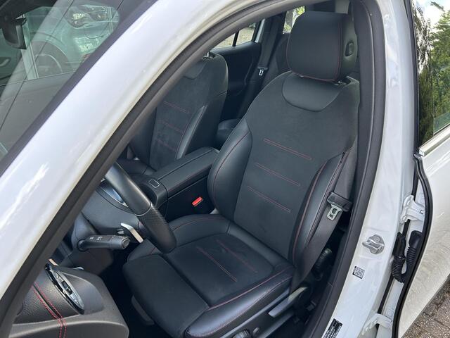 Mercedes-Benz EQB 300 4MATIC AMG Line | Panoramadak |