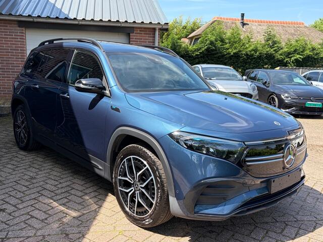 Mercedes-Benz EQB 4Matic AMG 7 ZITS Pano
