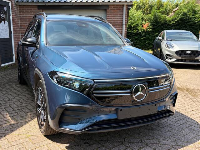 Mercedes-Benz EQB 4Matic AMG 7 ZITS Pano