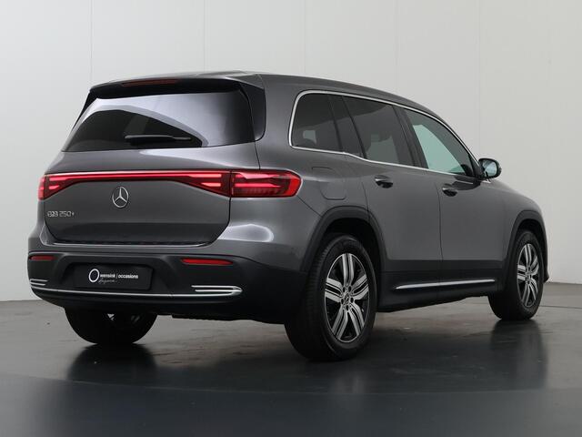 Mercedes-Benz EQB 250+ Luxury Line 71 kWh | Getint glas | Winter pakket | Achteruitrijcamera |