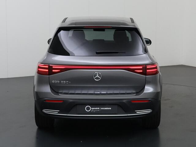 Mercedes-Benz EQB 250+ Luxury Line 71 kWh | Getint glas | Winter pakket | Achteruitrijcamera |