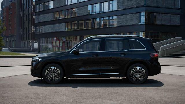 Mercedes-Benz EQB 250+ Business Solution Luxury | Panoramadak | Dodehoekassistent | Stoelverwarming | Sfeerverlichting | Apple CarPlay | Android Auto | Verschuifbare Stoelen Achter | Elektrische Achterklep | Elektrisch Inklapbare Buitenspiegels | Achteruitrijcamera | Parke