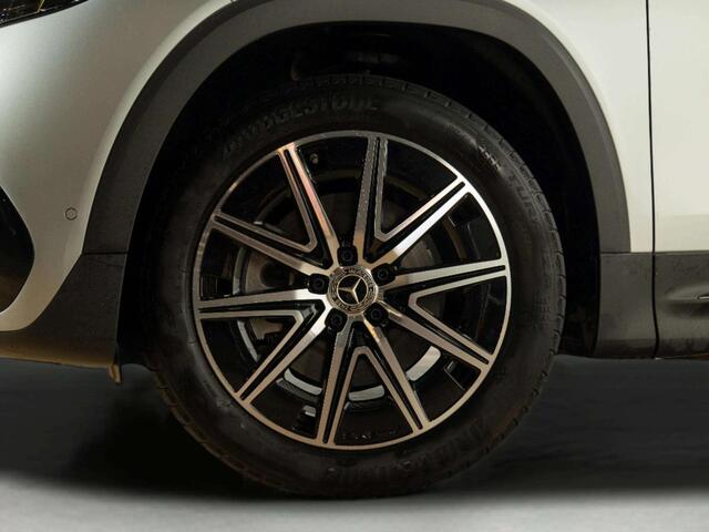 Mercedes-Benz EQB 250+ Business Solution AMG 71 kWh | Panorama dak
