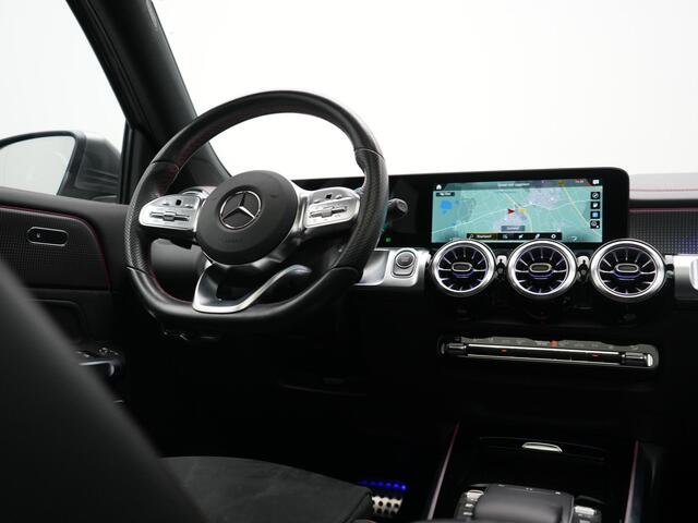 Mercedes-Benz EQB 350 4MATIC AMG Line 70 kWh 293pk Dealer O.H | Panodak | Camera | Alcantara Sportstoelen Verwarmd | Cruise Control | Apple Carplay | Virtual | Navigatie | DAB | 18"L.M |