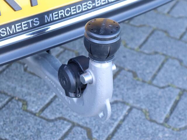 Mercedes-Benz EQB 250+ Essential Line 71 kWh l Trekhaak l Stoelverwarming l Achteruitrij camera