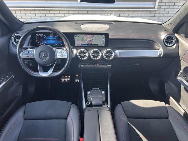 Mercedes-Benz EQB 300 4MATIC AMG Line 7p. 67 kWh | Panoramadak | Apple Carplay & Android Auto | Cruise Control