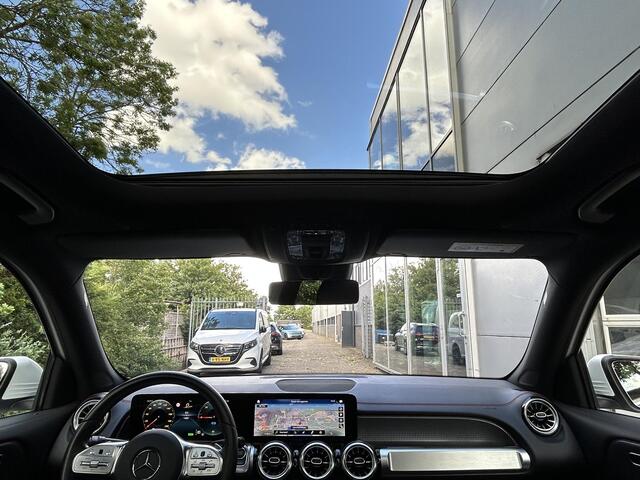 Mercedes-Benz EQB 300 4MATIC AMG Line | Panoramadak | | Cruise Control | Achteruitrijcamera