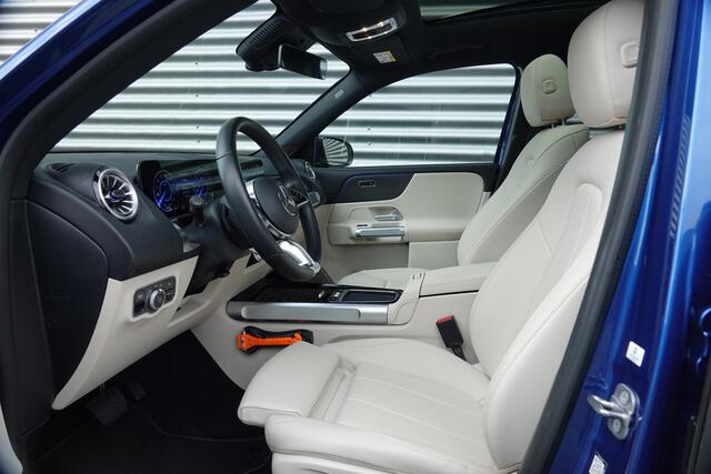 Mercedes-Benz EQB 250+ Luxury Line 71 kWh | Panoramadak | Distronic | Camera | Sfeer |
