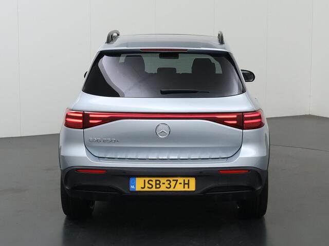 Mercedes-Benz EQB 250+ Business Solution AMG 71 kWh | Panoramaschuifdak | Dodehoekassistent | DAB+ | Led-Koplampen | 360° camera |