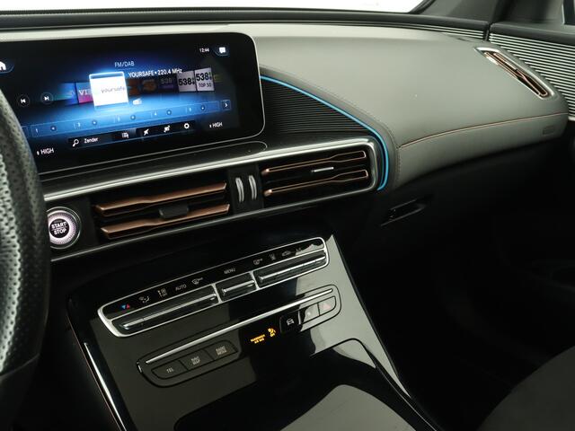 Mercedes-Benz EQC 400 4MATIC Business Solution AMG 80 kWh | Multispaaks lichtmetalen velgen | Navigatie | Parking support met camera achter | Inclusief 48 maanden MB Certified garantie voor Europa.