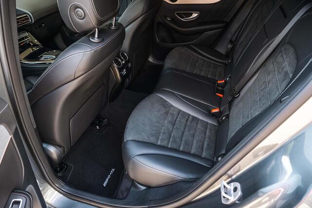 Mercedes-Benz EQC 400 4MATIC AMG Line | Panorama-schuifdak | Trekhaak | Memory-pakket | Treeplanken | Stoelverwarming | Sfeerverlichting
